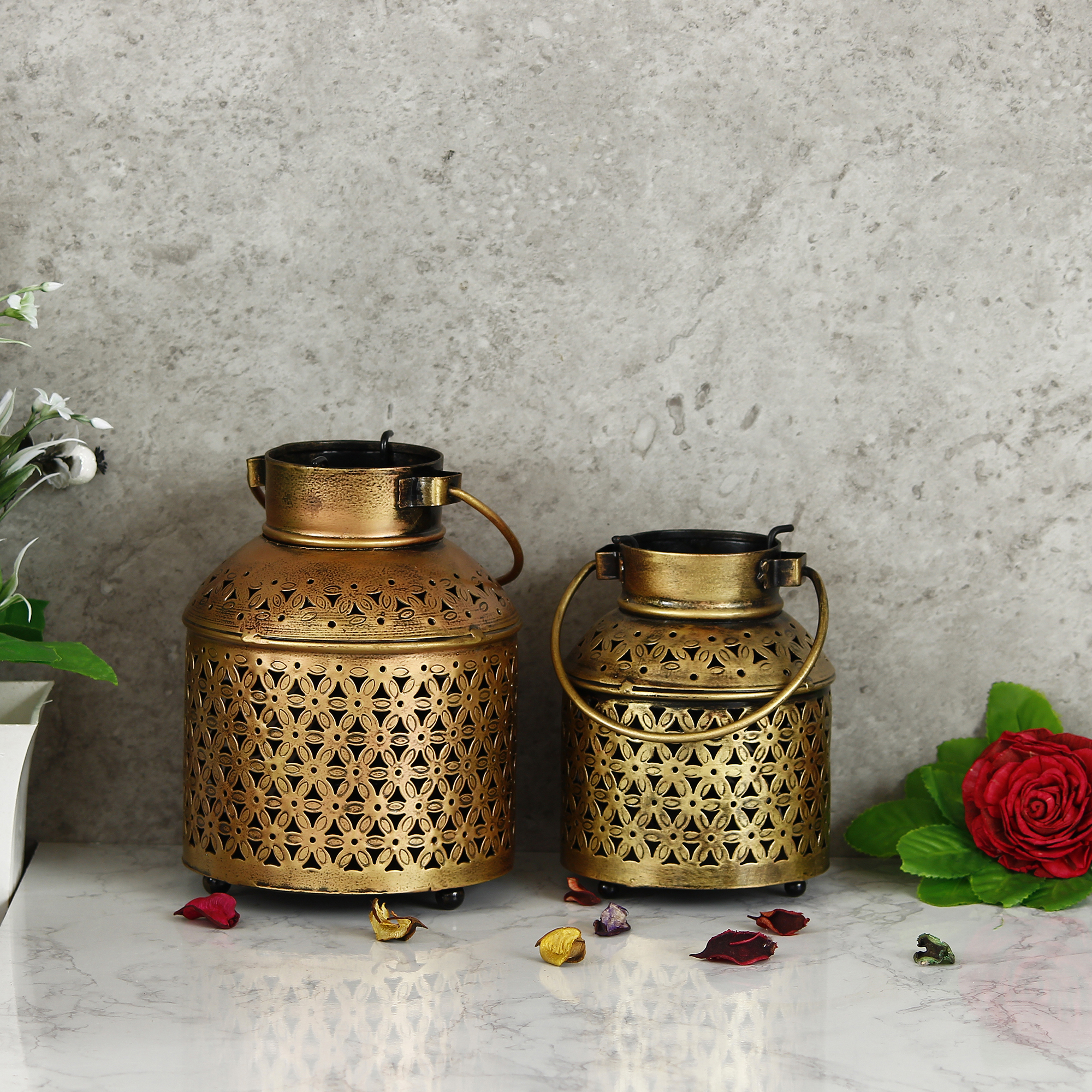 Antique Burni Tealight Candle Holder For Home Decoration